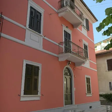 아파트 Rivaro Palace *